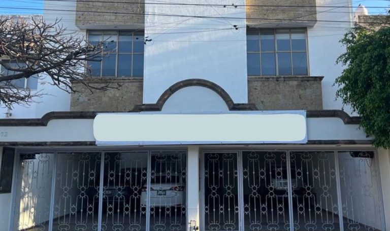 Departamento 5 en venta , Colomos providencia.